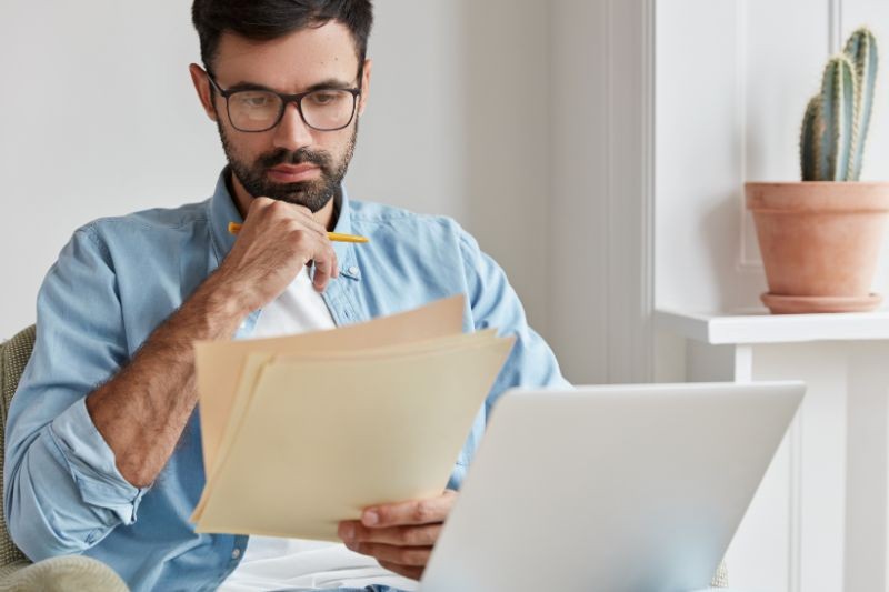 Verifica la tua posizione online! immagine decorativa